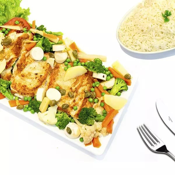 Filé de frango com legumes