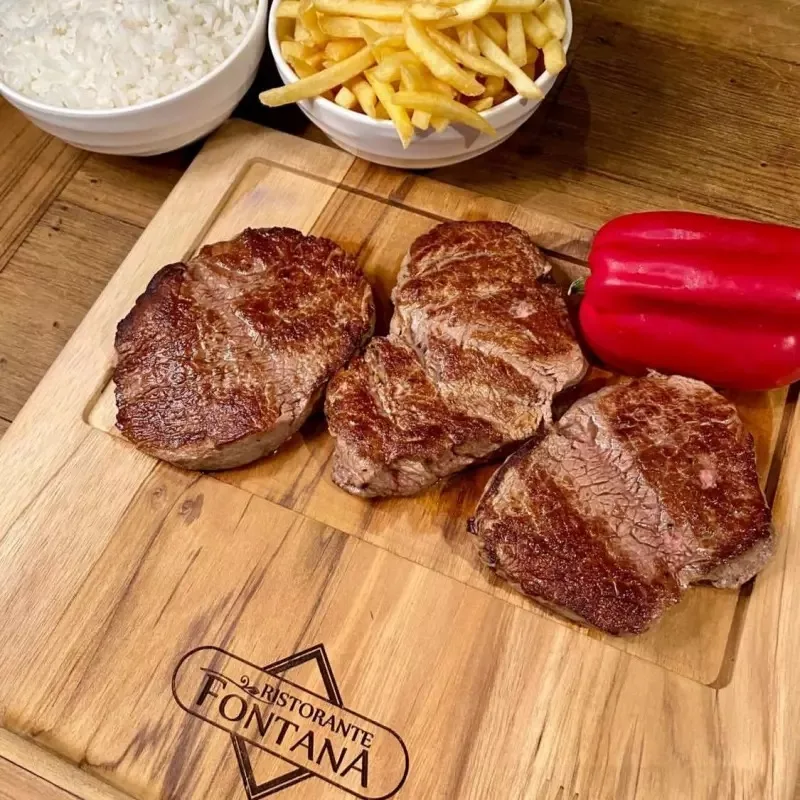 Filé com fritas