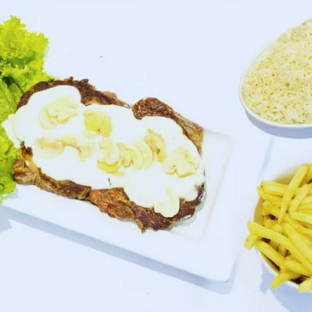 Entrecot molho branco champignon