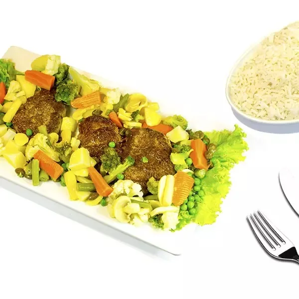 Filé com legumes